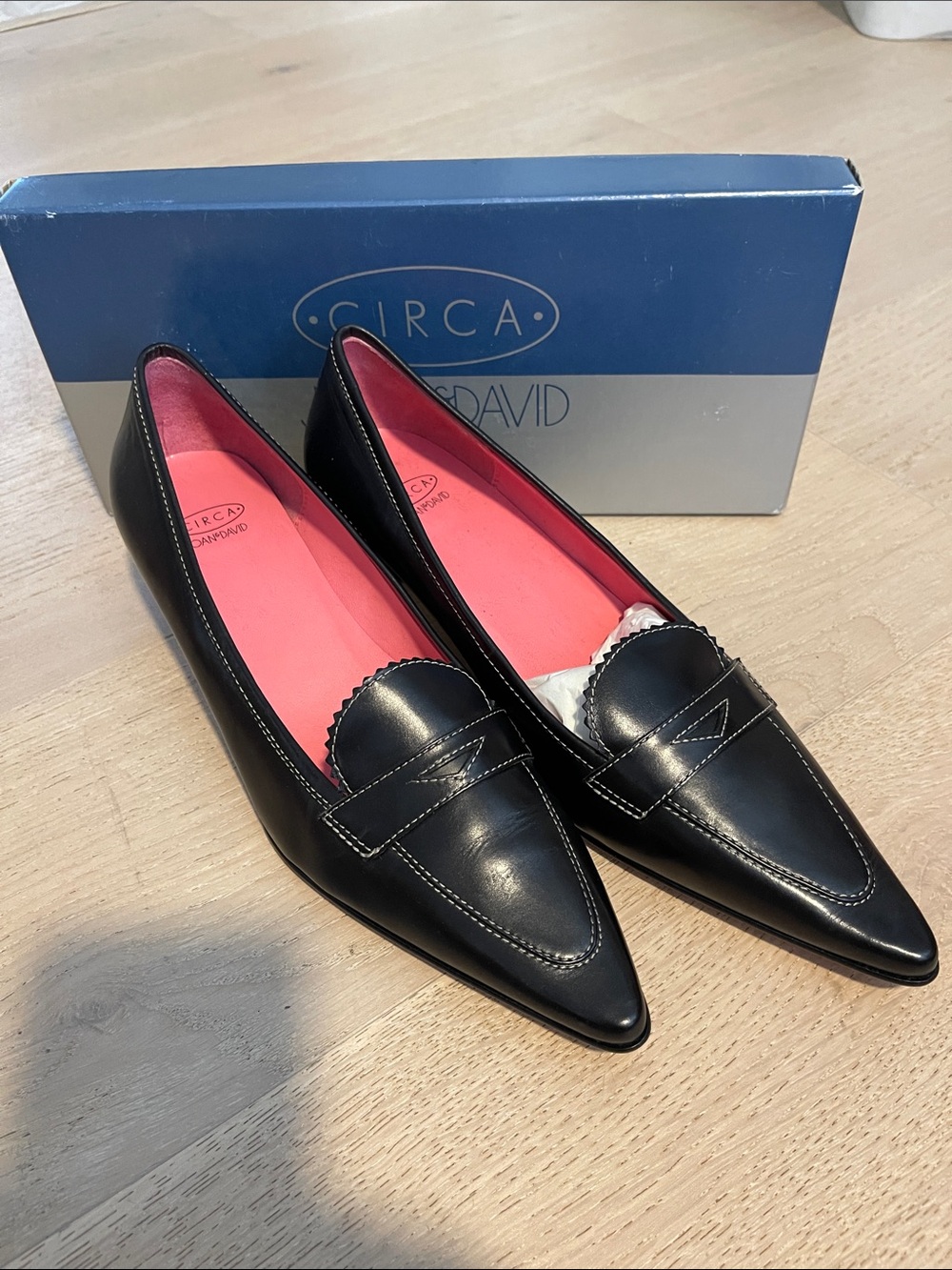 Circa Joan & David Ibiza Black Leather Pointed Toe Loafers 9.5M